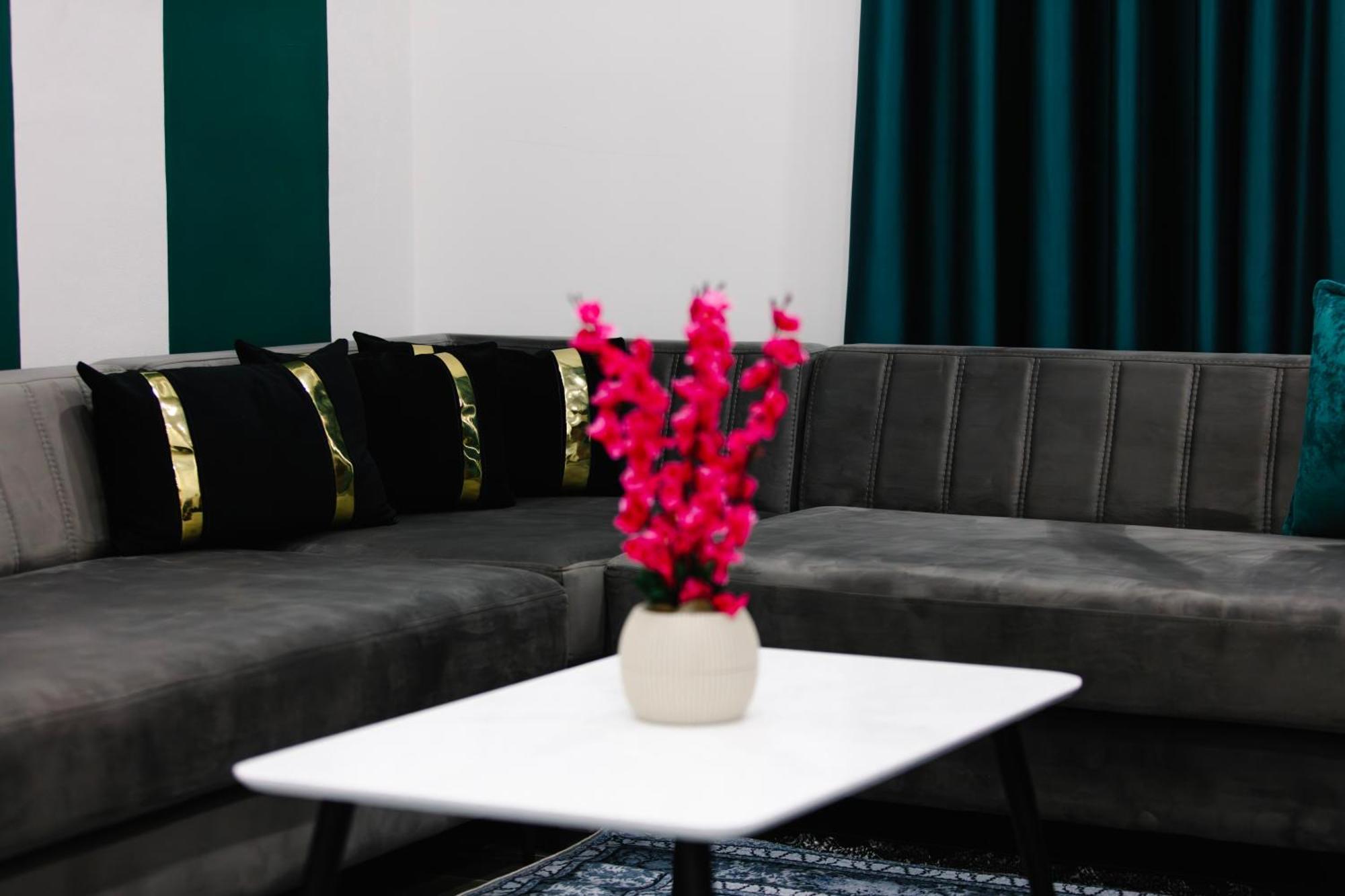 Andor Luxury Hotel & Duplex Kryemëdhej Εξωτερικό φωτογραφία