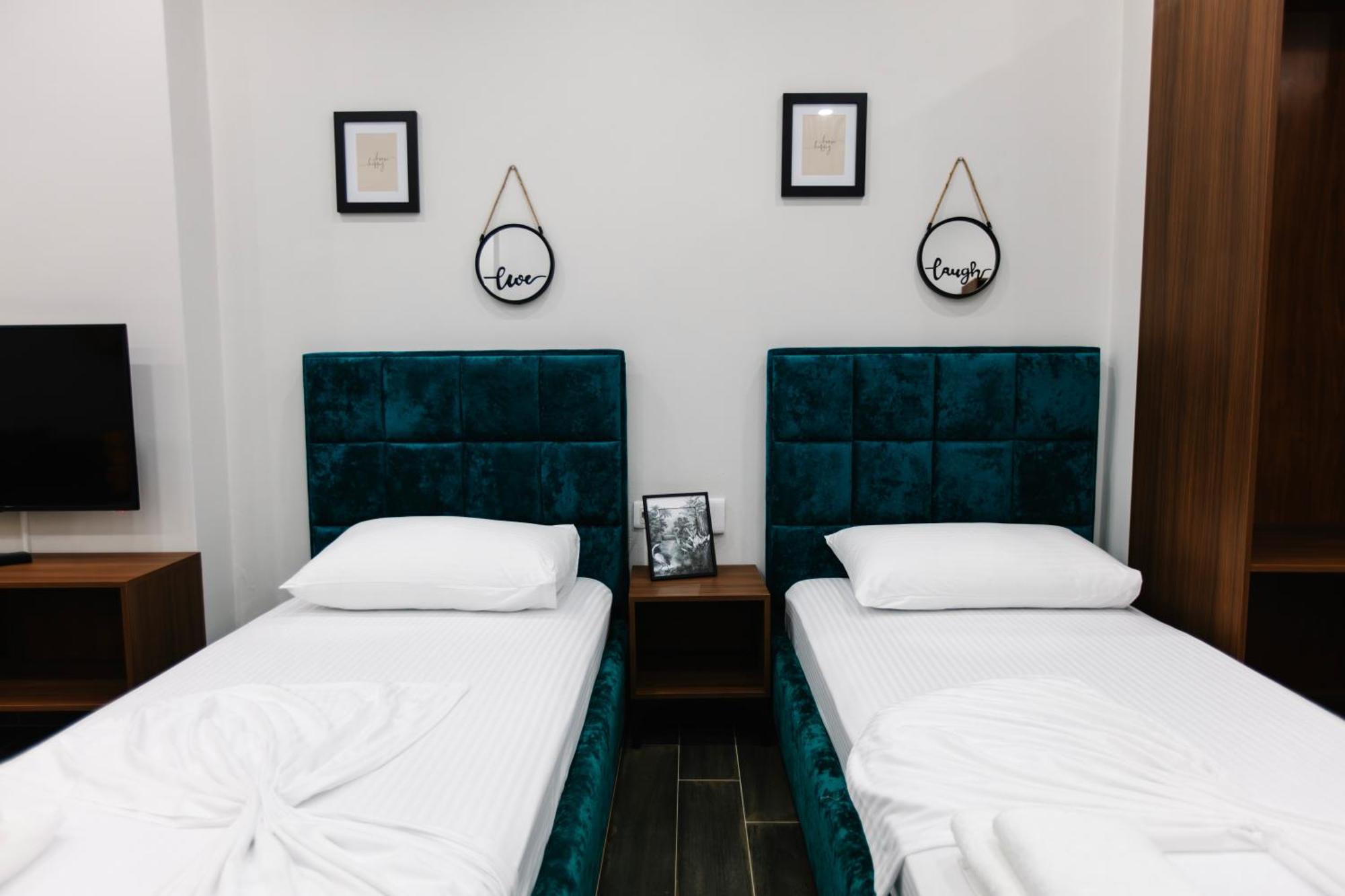 Andor Luxury Hotel & Duplex Kryemëdhej Εξωτερικό φωτογραφία