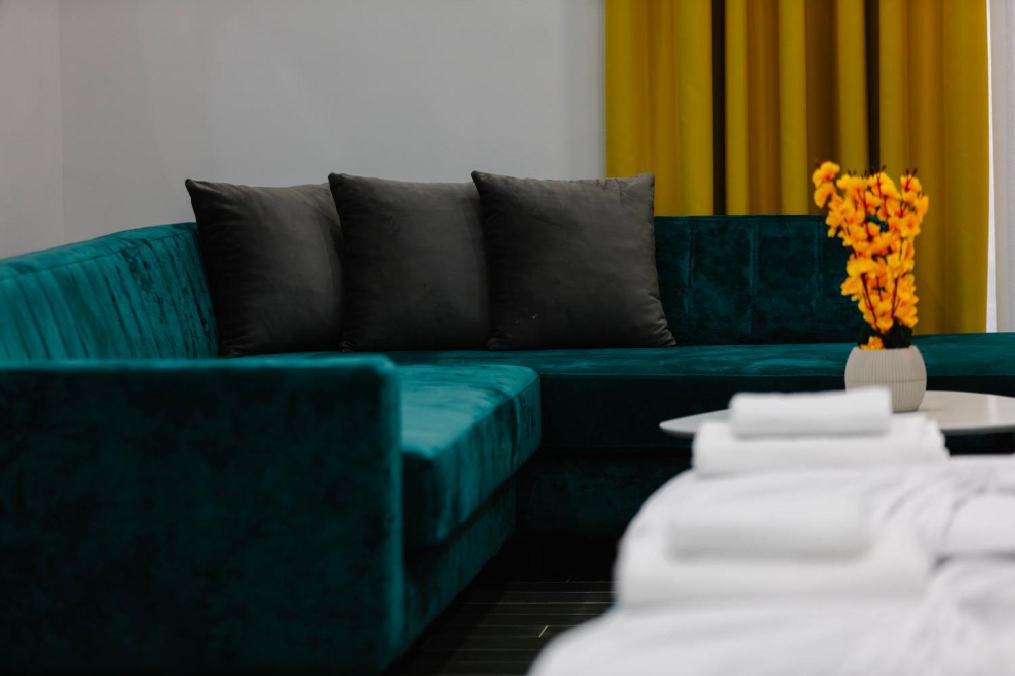 Andor Luxury Hotel & Duplex Kryemëdhej Εξωτερικό φωτογραφία