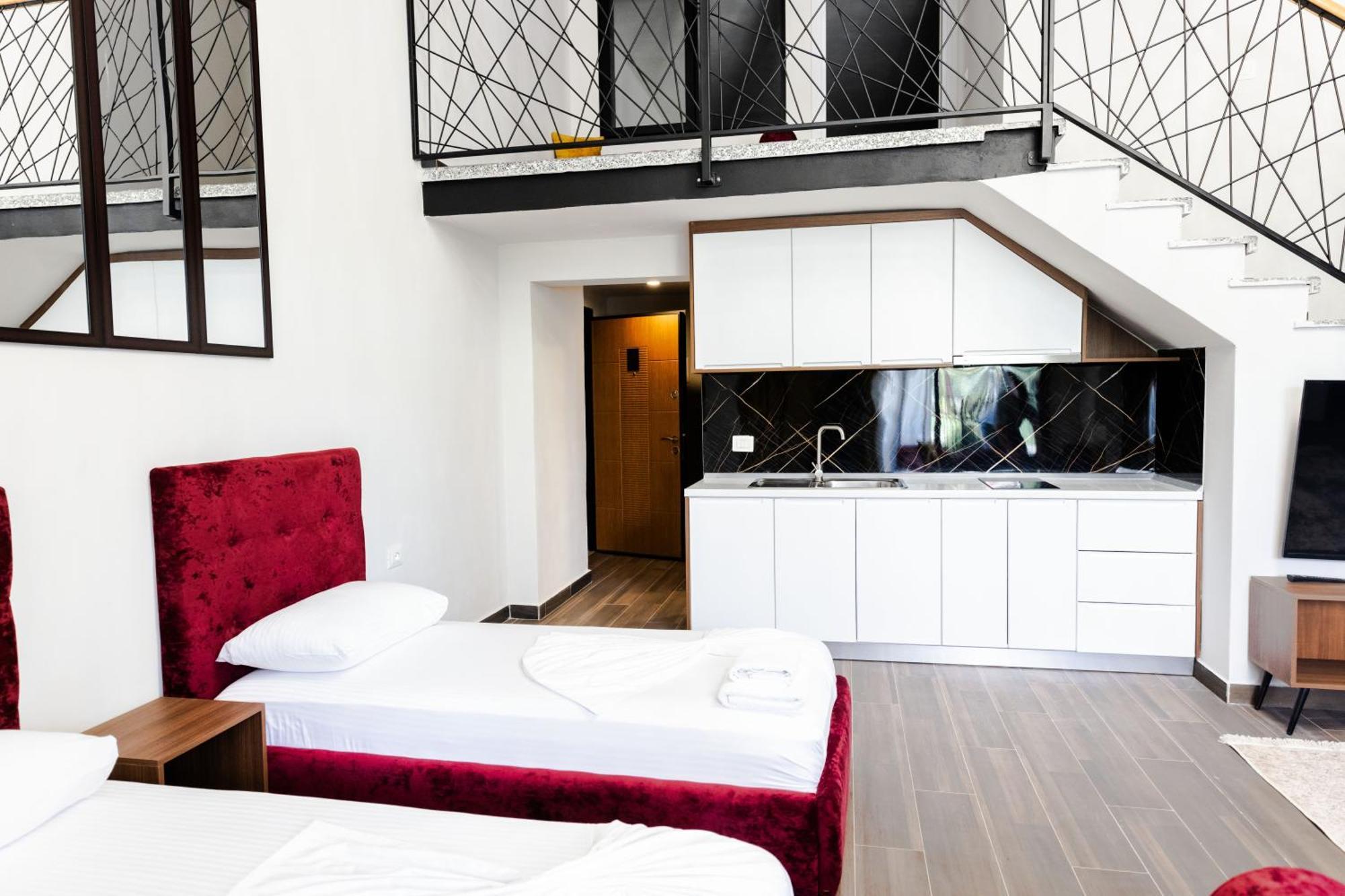 Andor Luxury Hotel & Duplex Kryemëdhej Εξωτερικό φωτογραφία