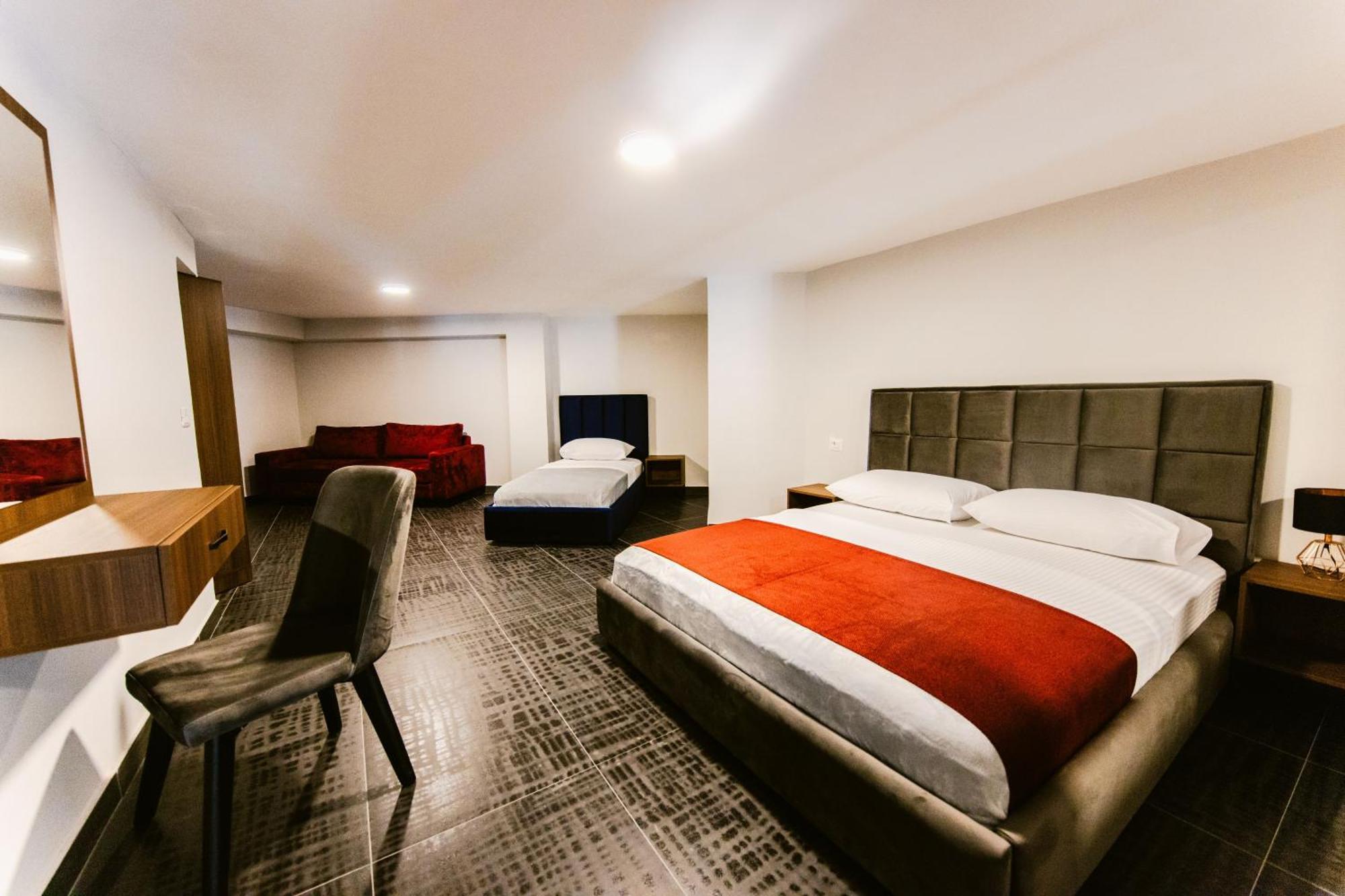Andor Luxury Hotel & Duplex Kryemëdhej Εξωτερικό φωτογραφία